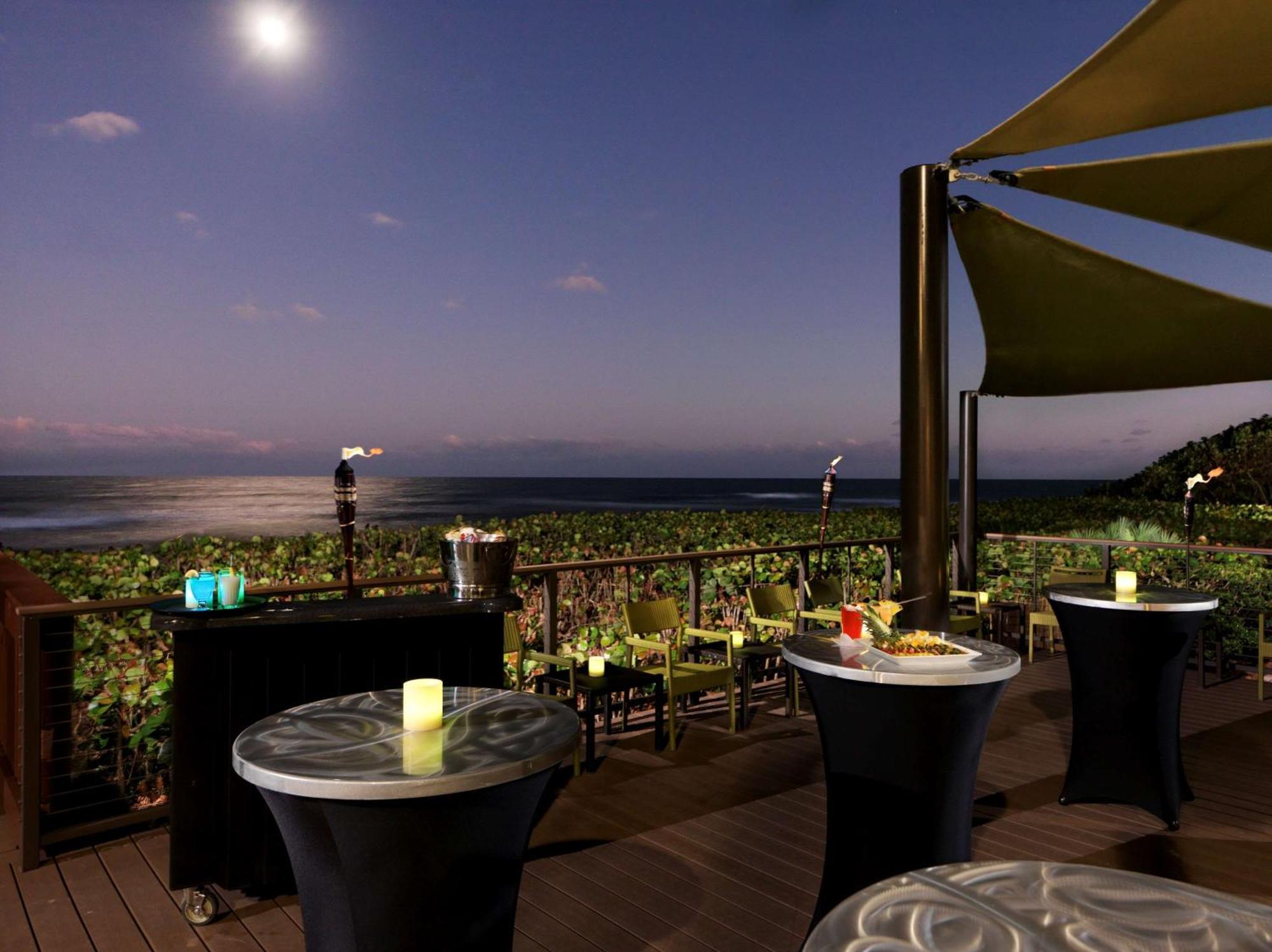 Doubletree Suites By Hilton Melbourne Beach Oceanfront Екстер'єр фото