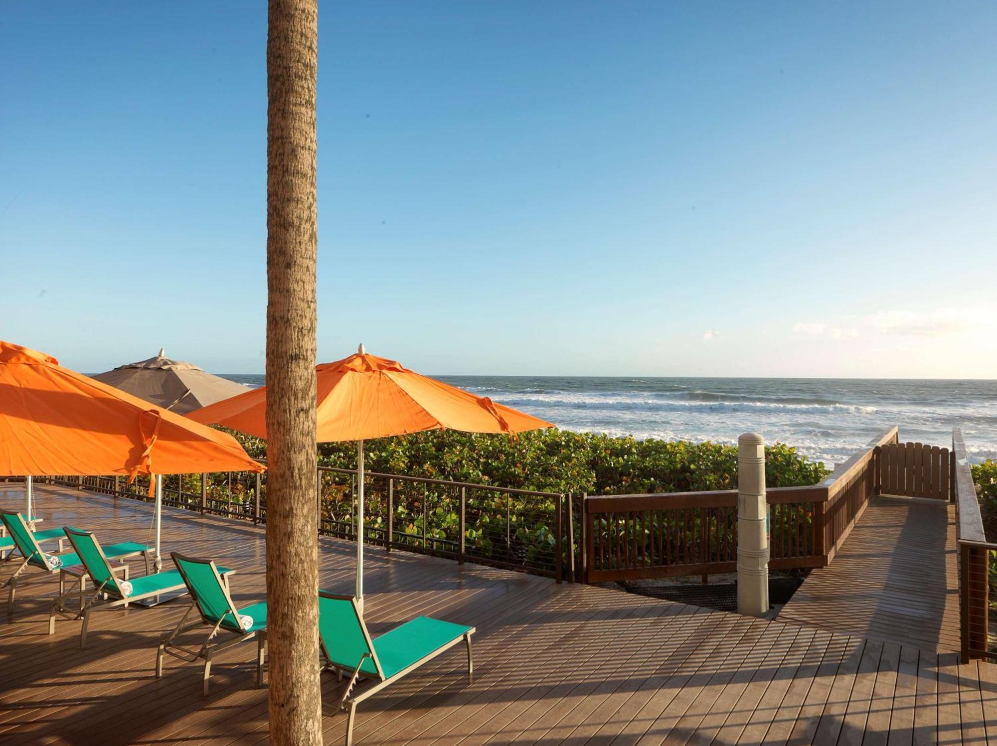 Doubletree Suites By Hilton Melbourne Beach Oceanfront Екстер'єр фото
